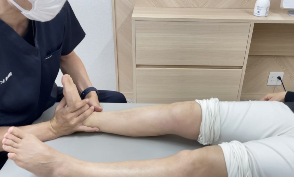 【膝痛】【腰痛】対策。第3弾　足の甲セルフケアで足の形を整える