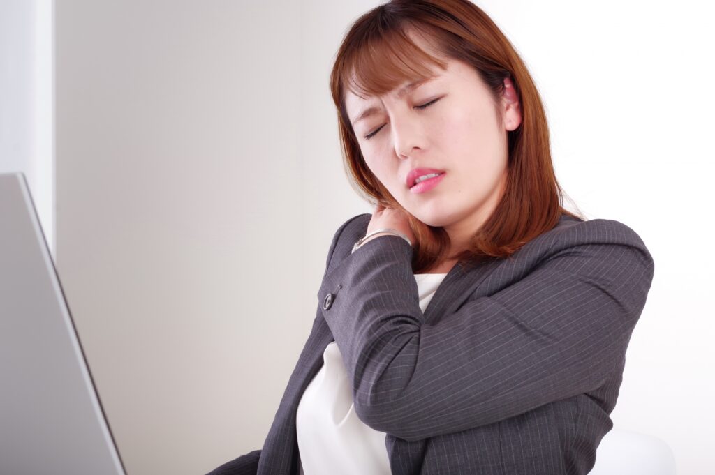 首肩こり、眼精疲労、めまいの複数の症状に季節の変わり目の疲労が重なった（40代女性）